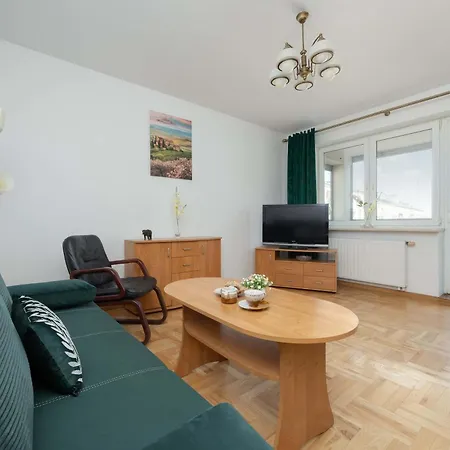 Charming In A Quiet Neighborhood With Parking And A Balcony By Renters * Warschau